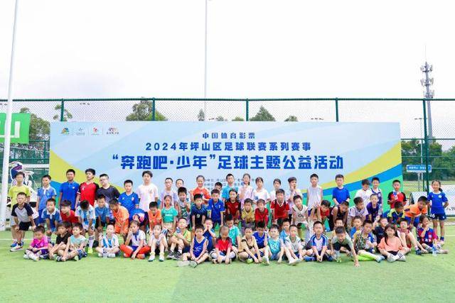 李贤重夏联3战15中2，世预赛2战中国轰53分，可见中国男篮的强度